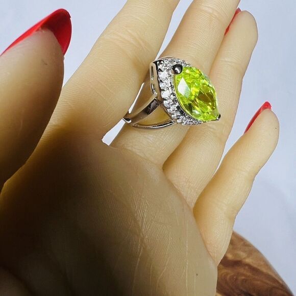 Vintage Ring Sz 7 Beautiful Green Clear Crystal CZ Oval Eye Silver Plate 1454 - Picture 11 of 16